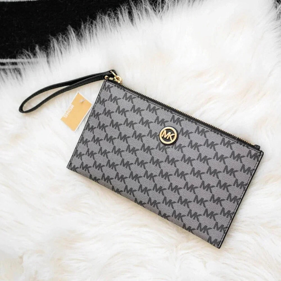 Michael Kors Handbags - NWT! MICHAEL KORS FULTON LARGE ZIP CLUTCH - BLACK GRAY GOLD